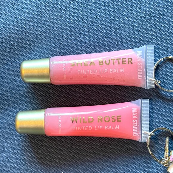 MAX STUDIO Charmed Lip Gloss Key Chains-Lip Balm Charmed Key Ring-Hello Kitty - Picture 2 of 6